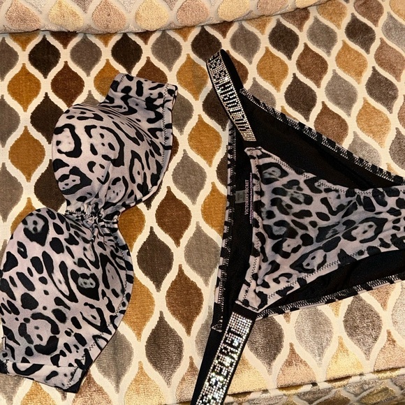 Victorias Secret Swim 2 pieces - Picture 2 of 7